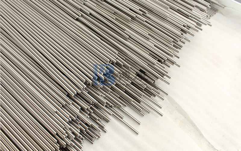 Mengapa batang titanium 3mm memiliki ketahanan korosi yang sangat baik di lingkungan yang keras?