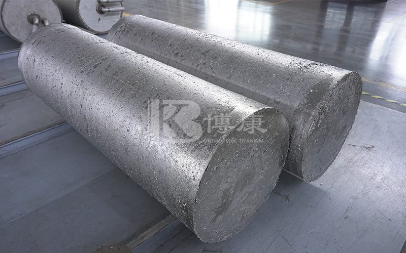 Apa perbedaan antara ingot paduan titanium dan billet titanium?
